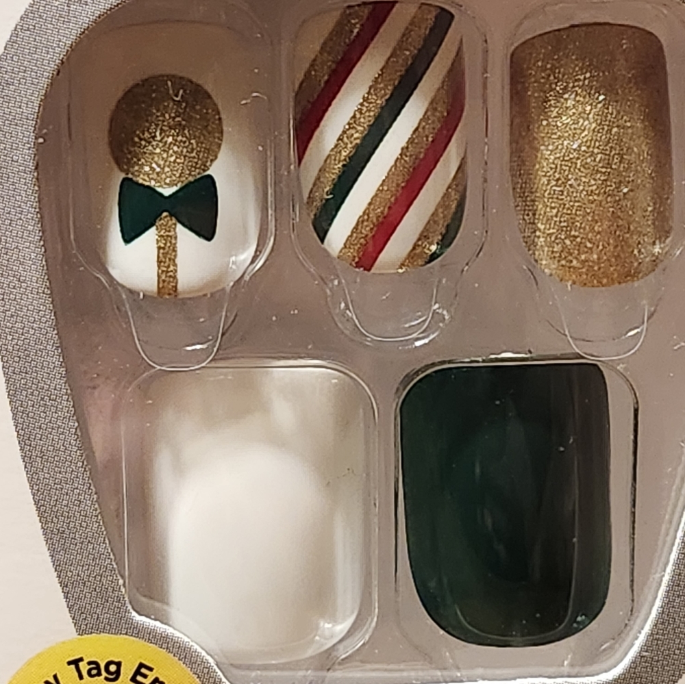 2 sets Holiday Press on nails💅 - Picture 3 of 4